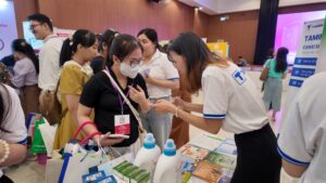 Đội ngũ Tamin Pharma tư vấn sản phẩm cho các mẹ bỉm sữa tại Hội Nghị Sản Phụ Khoa Cần Thơ lần thứ XI